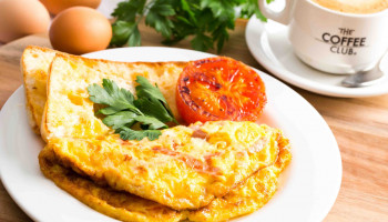 Omelette au Jambon et Fromage
